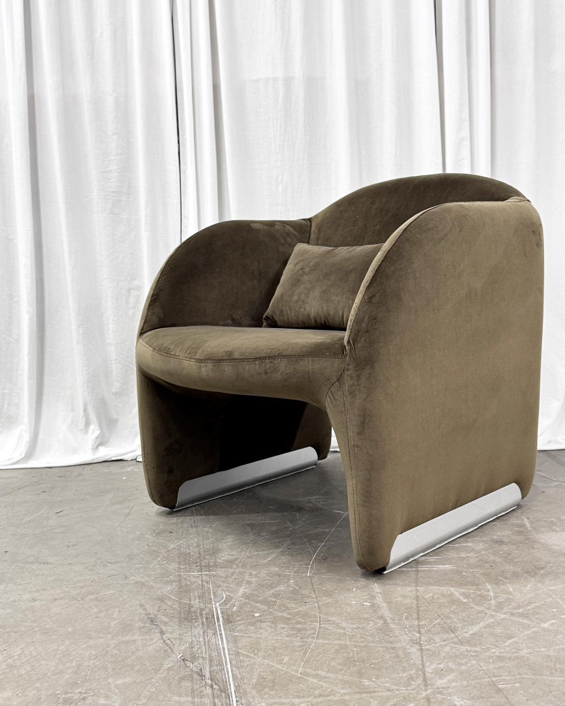 Fotel BEN, proj. Pierre Paulin dla ARTIFORT