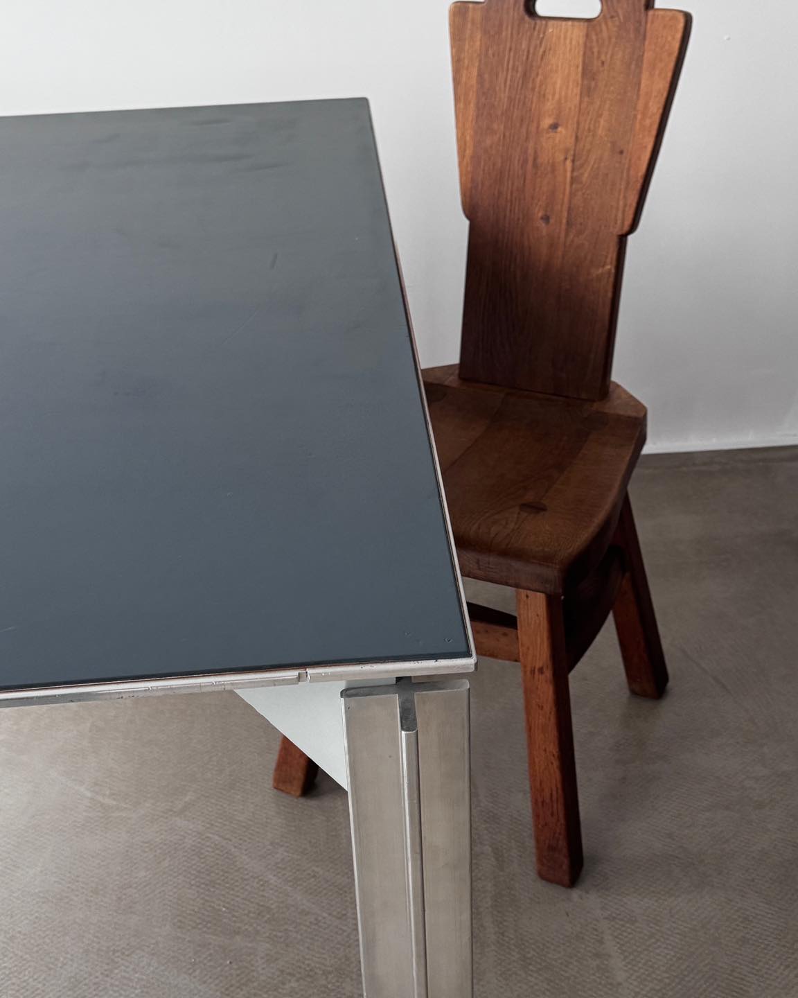 St&oacute;ł belgijskiej marki BULO