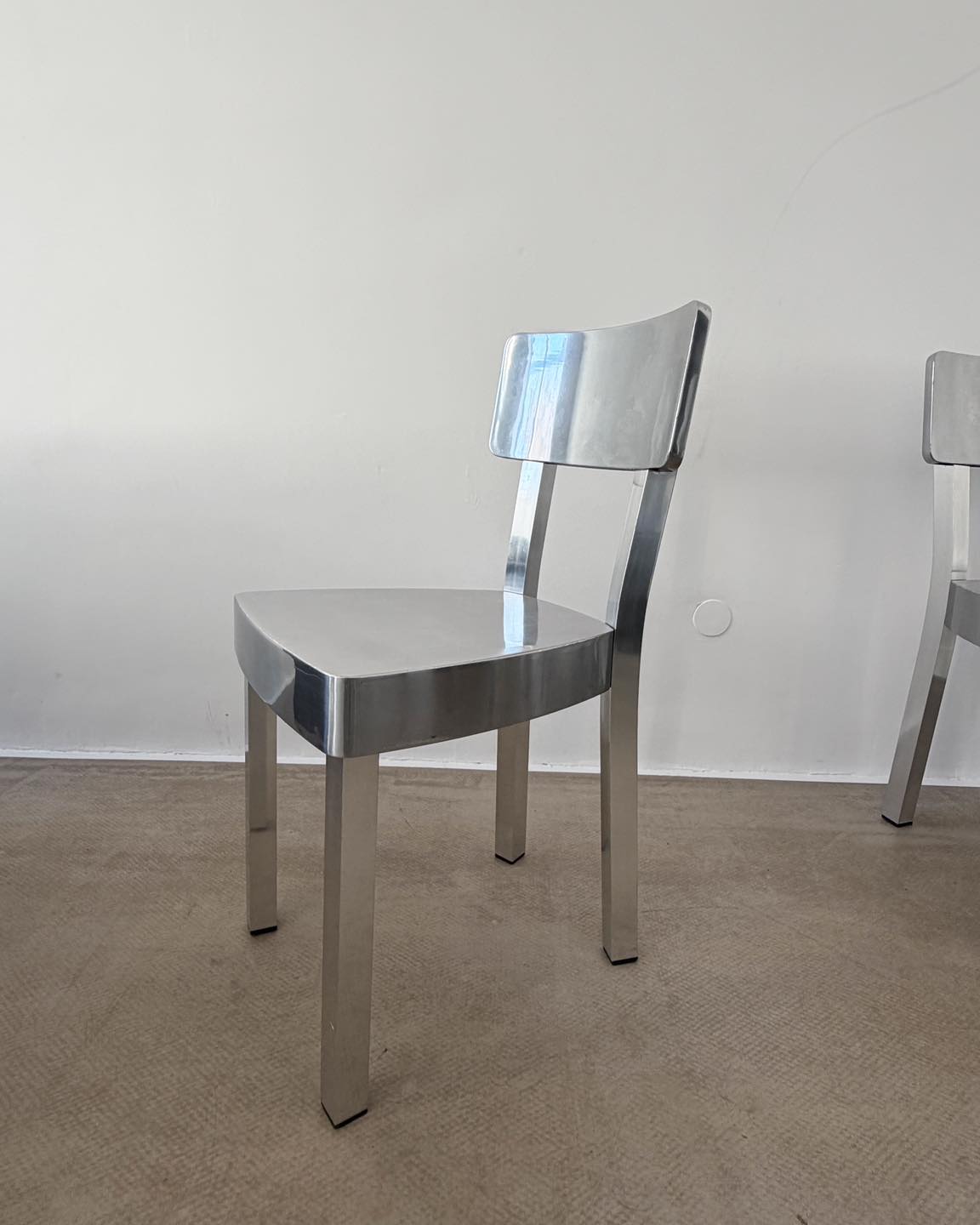 Krzesła proj. Paola Navone, Gervasoni