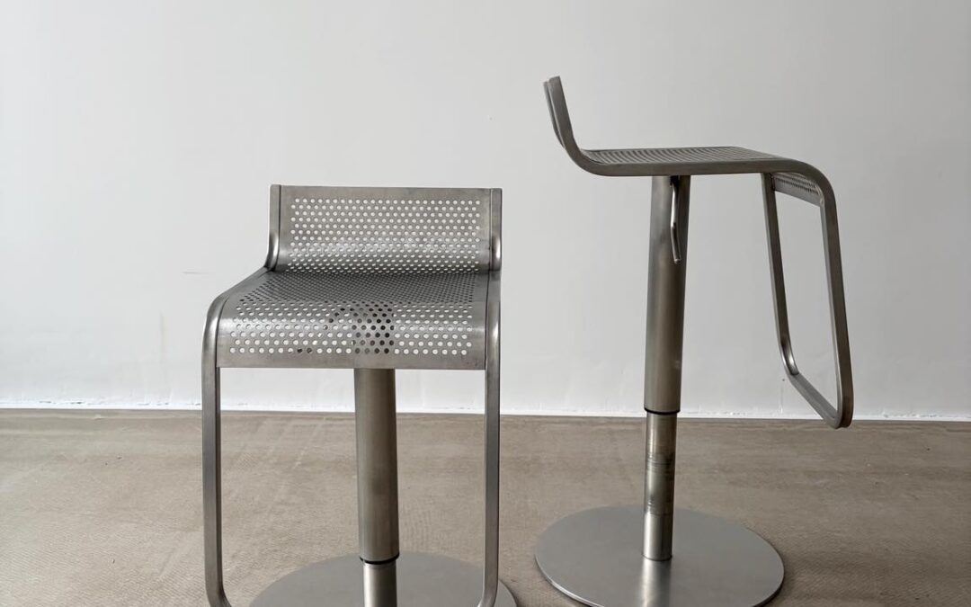 Stołek barowy z metalu