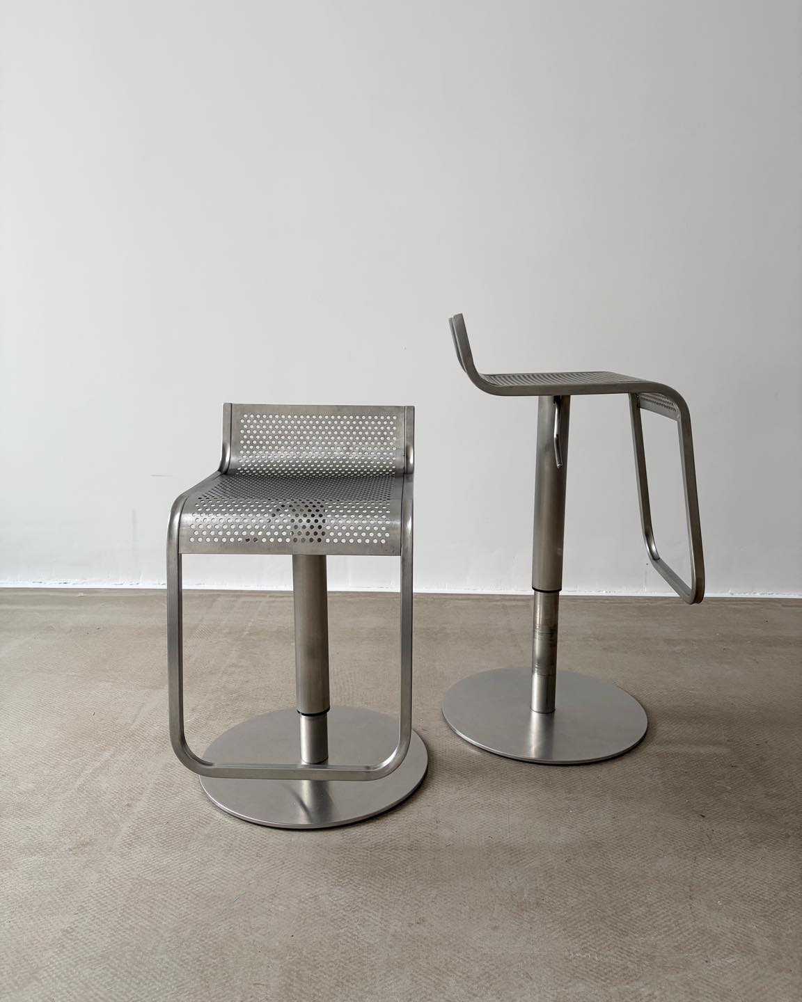 Stołek barowy z metalu