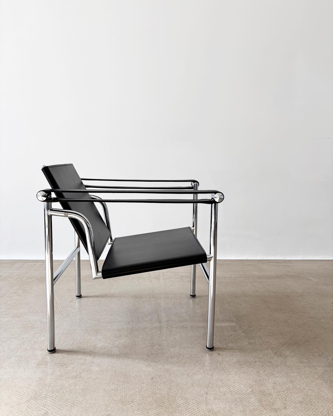 Basculant B301, replika